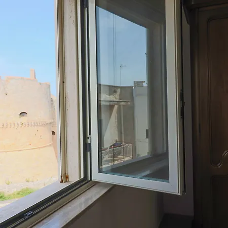 Calipsos In Otranto